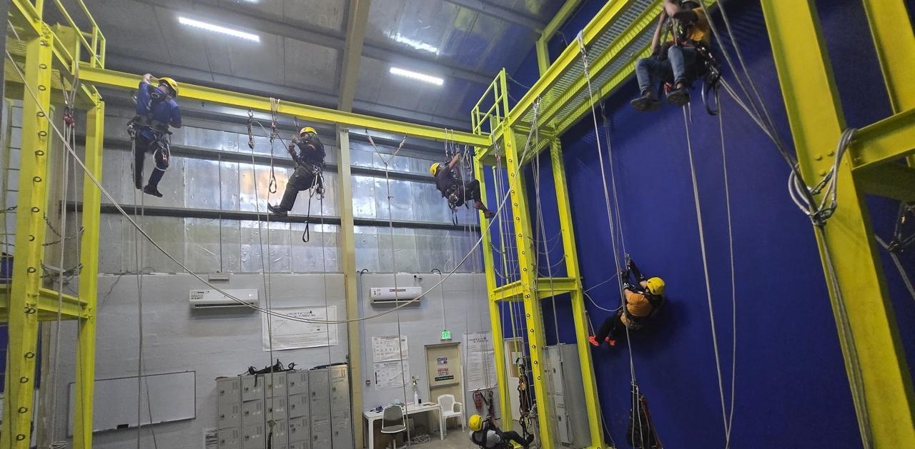 rope access training | dubai | abudhabi | Vertico Xtreme